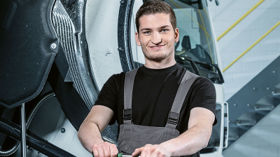 Automobil-Mechatroniker_-in_EFZ_Fachrichtung_NFZ